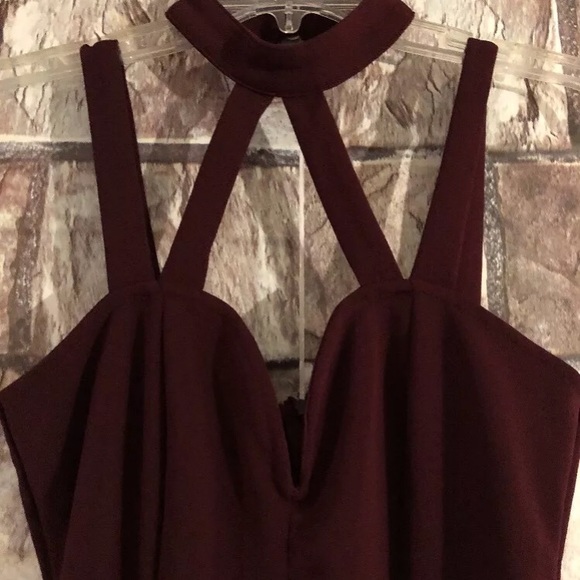 Wine colored halter dress size S - Picture 2 of 7